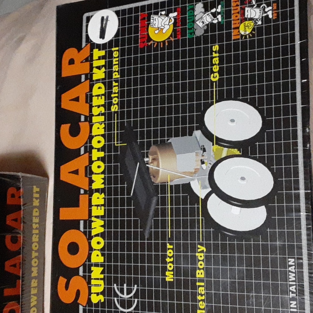 NIB SolarCar Sun Powered Motorized Kit - Picture 2 of 3